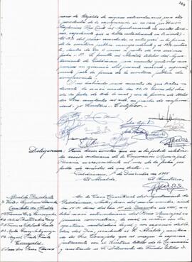 Acta de la sesión extraordinaria de la corporación municipal plenaria correspondiente al día 15 d...