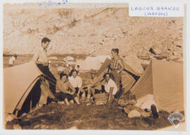 Nazioarteko kanpamentua Laguna Grande-n (Gredos) 1957. urtean